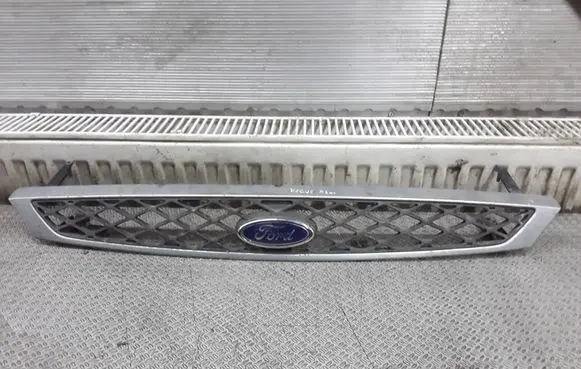 Ford Focus Front bumper upper radiator grill 2M518200
