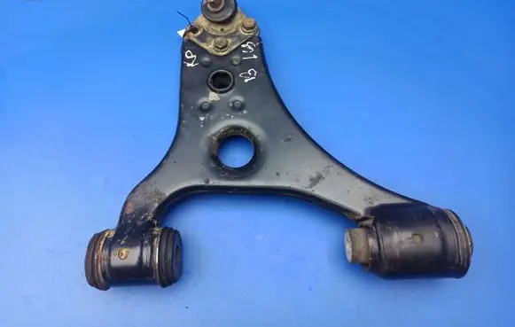 Mercedes-Benz B W245 Front lower control arm/wishbone A1693300407
