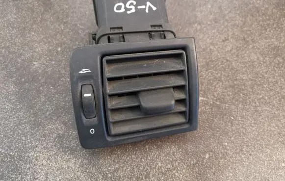 Volvo V50 Dashboard side air vent grill/cover trim 30715099