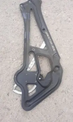 Mercedes-Benz Sprinter W901 W902 W903 W904 Front door manual window regulator 