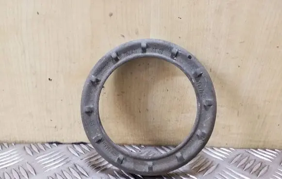 BMW X5 E53 In tank fuel pump screw locking ring/nut 6762417
