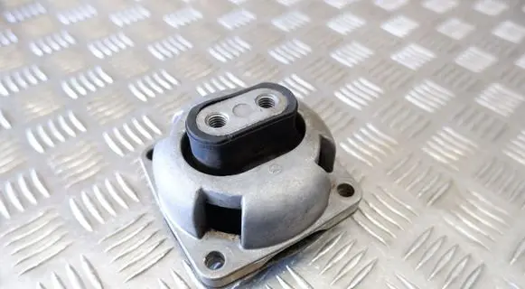 Mercedes-Benz GL X164 Gearbox mount A1642400818
