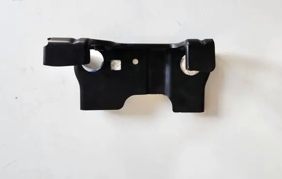 Ford Fiesta Fender mounting bracket A16C078