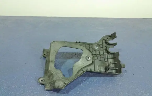 Volvo S90, V90 Front underbody cover/under tray 31353775
