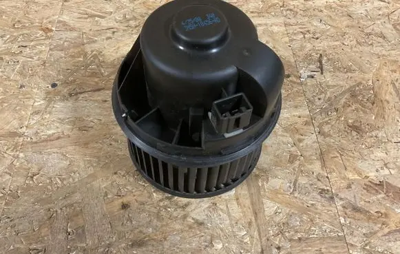 Ford Focus Heater fan/blower 3M5H18456AD