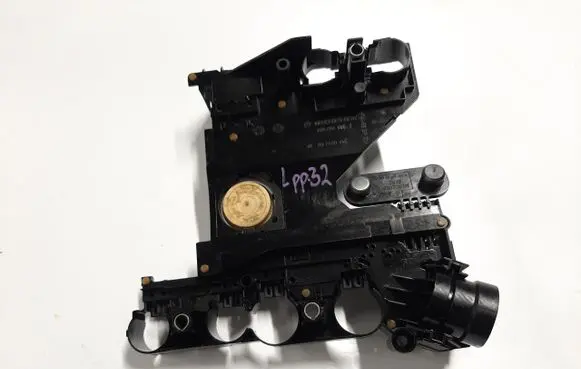 Mercedes-Benz E W210 Transfer box differential control unit 1402700861