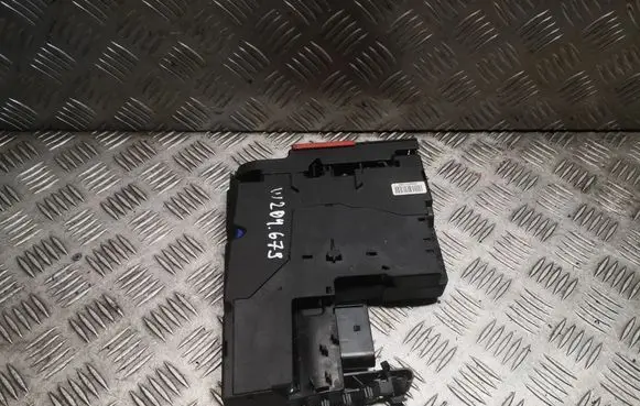 Mercedes-Benz C W204 Fuse box set 2075402550 A2075402550