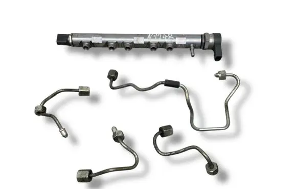 BMW X1 E84 Fuel main line pipe 0445214182 7858001 7809127