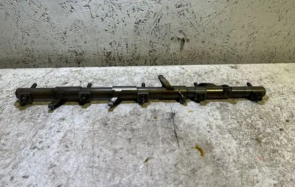 Dodge Challenger Valve rocker arm 