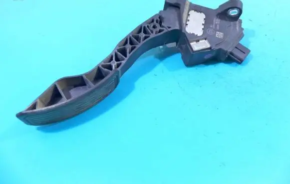 Toyota Avensis T270 Accelerator throttle pedal 78110-02021 IMPRK1211608