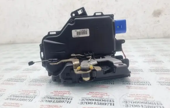 Volkswagen Golf Plus Rear door lock 7L0839016
