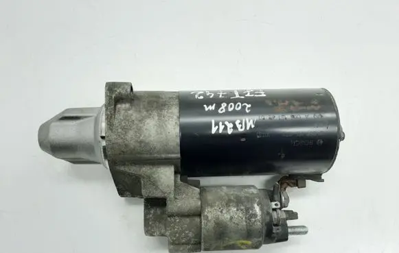 Mercedes-Benz E W211 Starter motor A0061516201