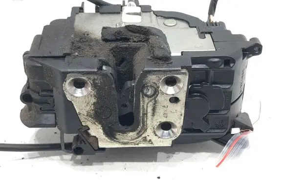 Renault Clio III Front door lock 