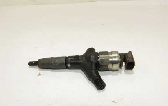 Subaru Forester SJ Fuel injector 16613AA030