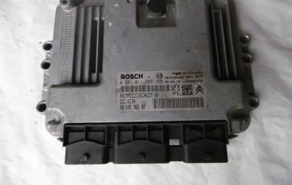 Citroen C3 Engine control unit/module 9658556880