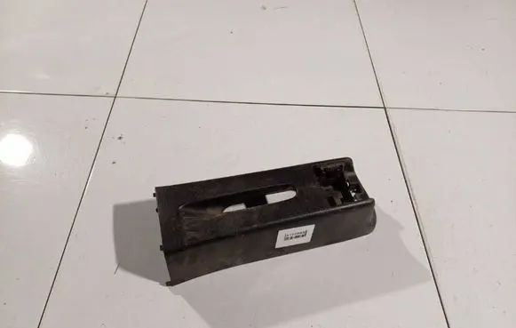 Volkswagen Golf III Other interior part 1H0863319