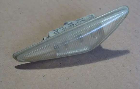 BMW 3 E46 Front fender indicator light 6920732