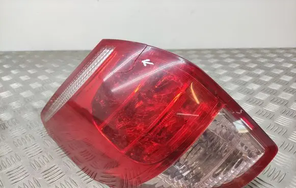 Toyota RAV 4 (XA30) Rear/tail lights