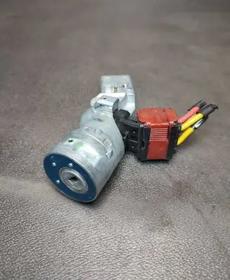 Renault Master III Ignition lock 020208501