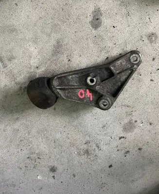 Audi A6 S6 C6 4F Engine mounting bracket 8E0199339