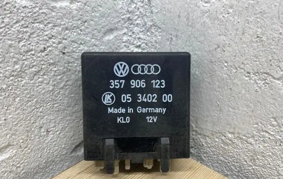 Volkswagen PASSAT B3 Other relay 357906123 05340200