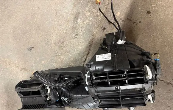 Skoda Yeti (5L) Interior heater climate box assembly 5L1820003AQ