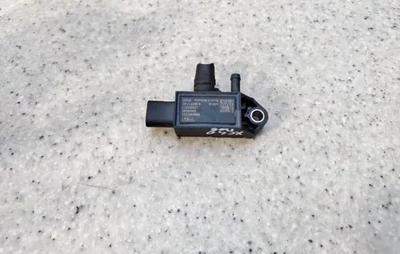 Volvo XC40 Exhaust gas pressure sensor 30668645