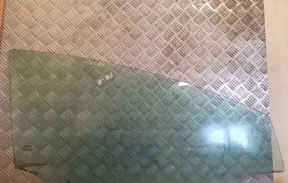 Seat Leon (1P) Front door window glass four-door 43R001582