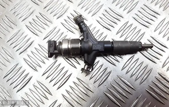 Subaru Legacy Fuel injector 16613aa020