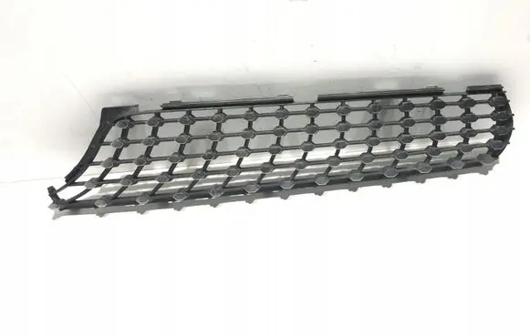 Mercedes-Benz C W205 ACC Distronic radar sensor grill/trim A2058882060