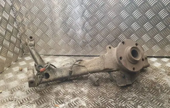 Audi A6 S6 C5 4B Front wheel hub