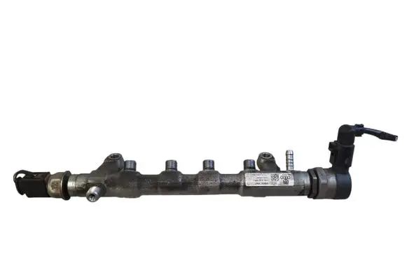 Volkswagen PASSAT B7 Fuel main line pipe 03L130089J 057130764AB