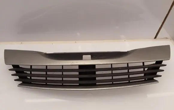 Renault Laguna II Front bumper upper radiator grill 8200012581