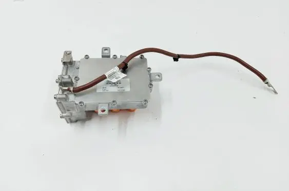Voltage converter inverter