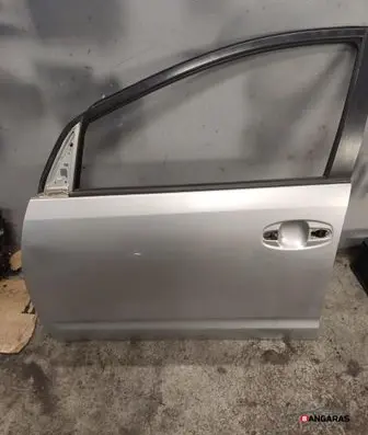 Toyota Prius (XW20) Front door 