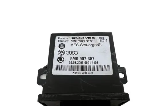Volkswagen PASSAT B6 Light module LCM 5M0907357 5WK49172