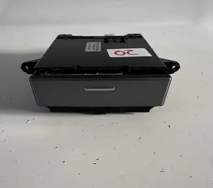 Seat Ibiza IV (6J,6P) Car ashtray 6976376 22167210 6976375