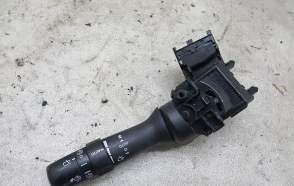 Subaru XV I Headlight wiper switch GMAUTO4574097