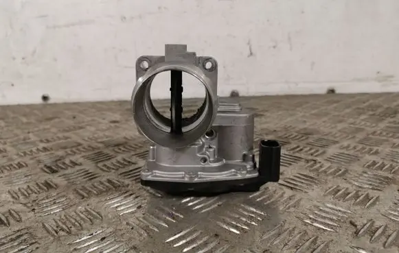 Hyundai Santa Fe Electric throttle body valve 351002F900