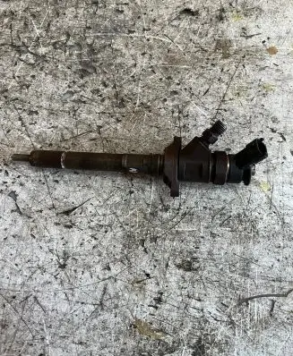 Ford Focus Fuel injector 0445110353