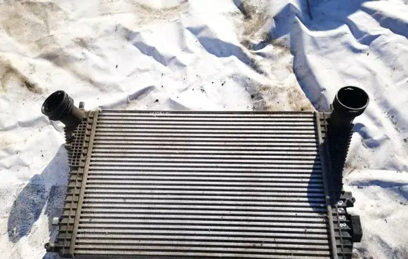 Skoda Octavia Mk2 (1Z) Intercooler radiator 1k0145803l