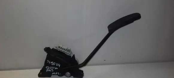 Volvo XC90 Accelerator throttle pedal 30683521 A4117