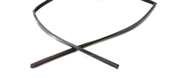 Volvo 760 Rubber seal front door (on door)