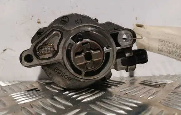 Jeep Grand Cherokee Vacuum pump 2056F3108111A