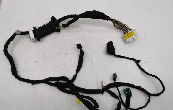 Opel Antara Front door wiring loom 613556841 1J28DEY