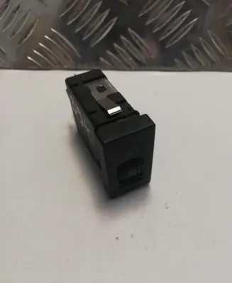 Volkswagen PASSAT B5.5 Seat heating switch 3B0963564C