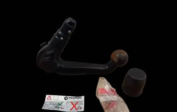 Volkswagen PASSAT B6 Detachable towbar 3C0803882A