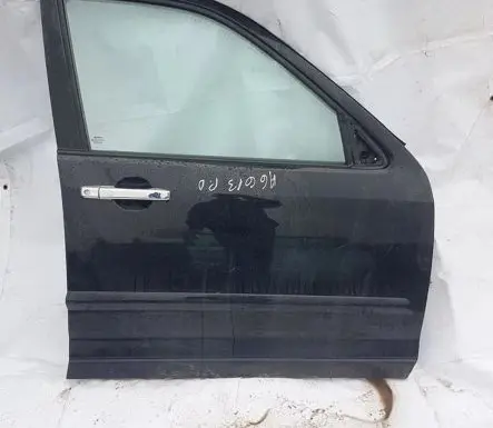 Honda CR-V Front door