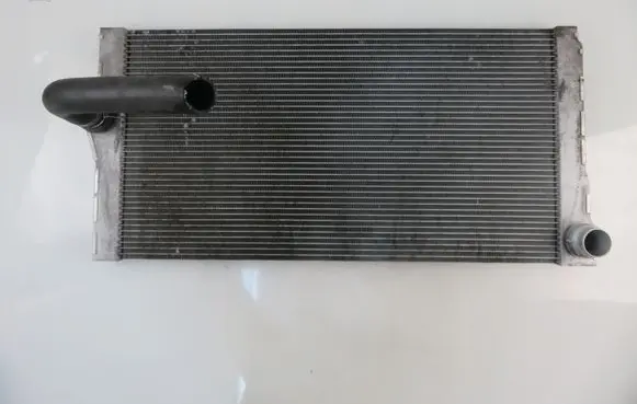 BMW 5 F10 F11 Coolant radiator 8509177