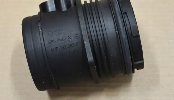 Audi A8 S8 D4 4H Air intake duct part 4H0133383F